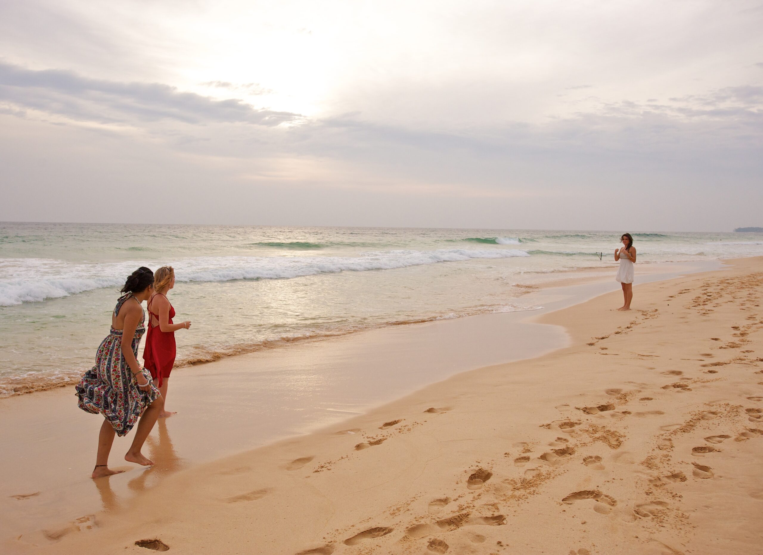 girls exploring the shores at Fortress, one of the best beach resorts in Galle, Sri Lanka